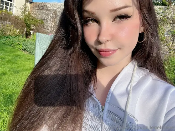 Belle Delphine